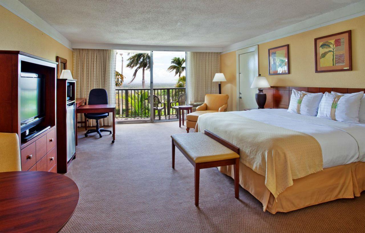 Holiday Inn Ponce & El Tropical Casino By Ihg Esterno foto